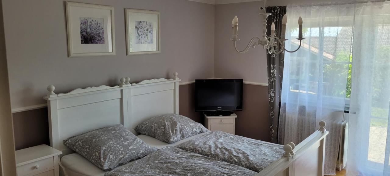 Stilvolles Apartment "Romantic" Neukirchen vorm Wald ภายนอก รูปภาพ