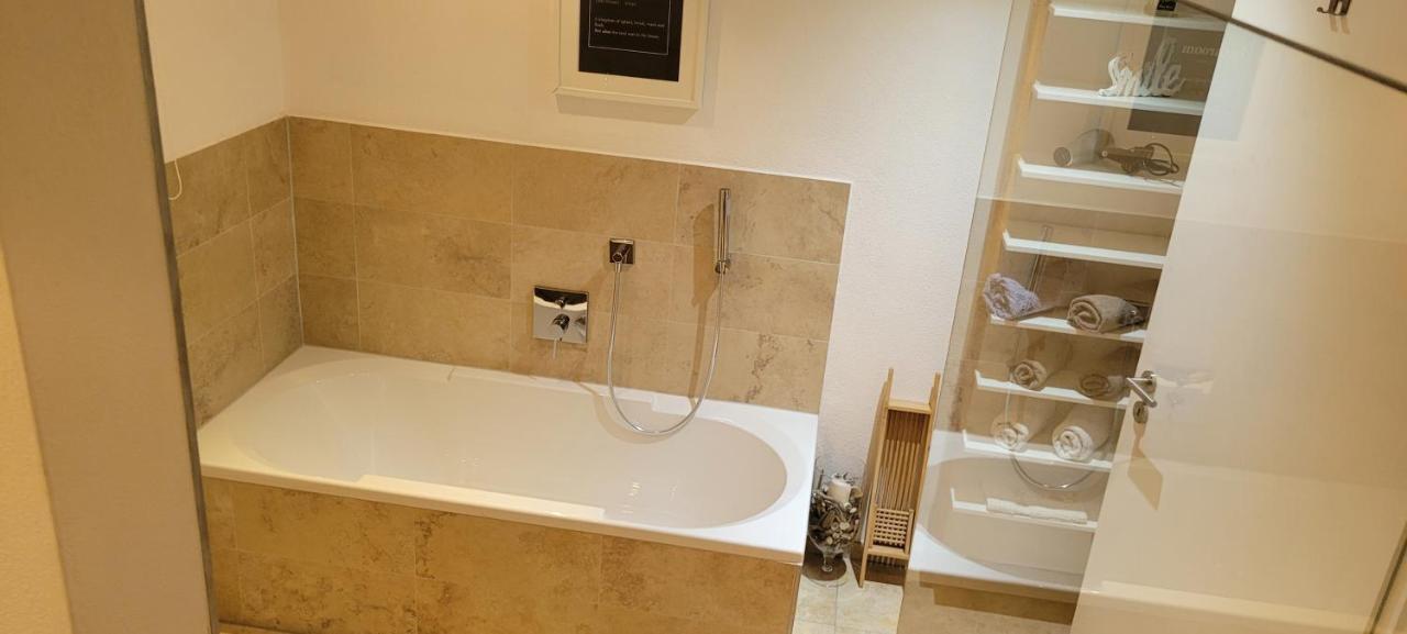 Stilvolles Apartment "Romantic" Neukirchen vorm Wald ภายนอก รูปภาพ
